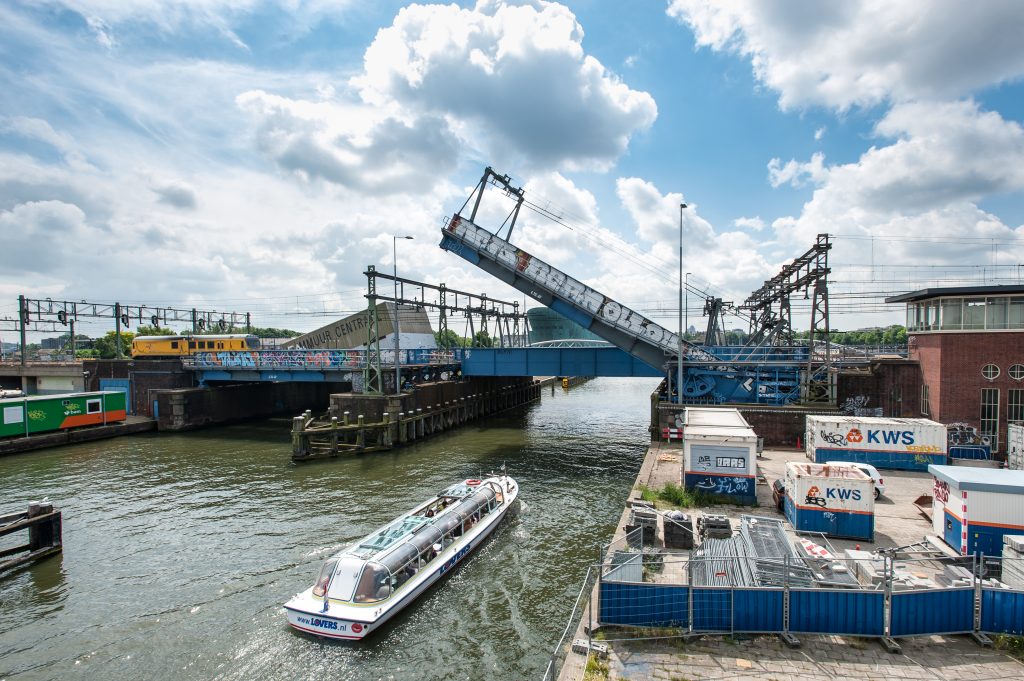 Oosterdoksluisbrug, Amsterdam, foto: Jos van Zetten