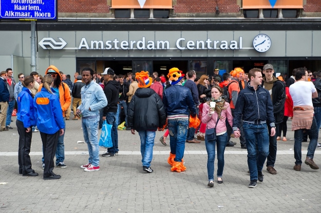 Koninginnedag, Amsterdam Centraal