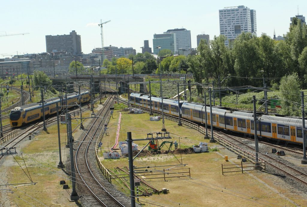 NS, Intercity, stoptrein, spoor, rail, bovenleiding, Utrecht
