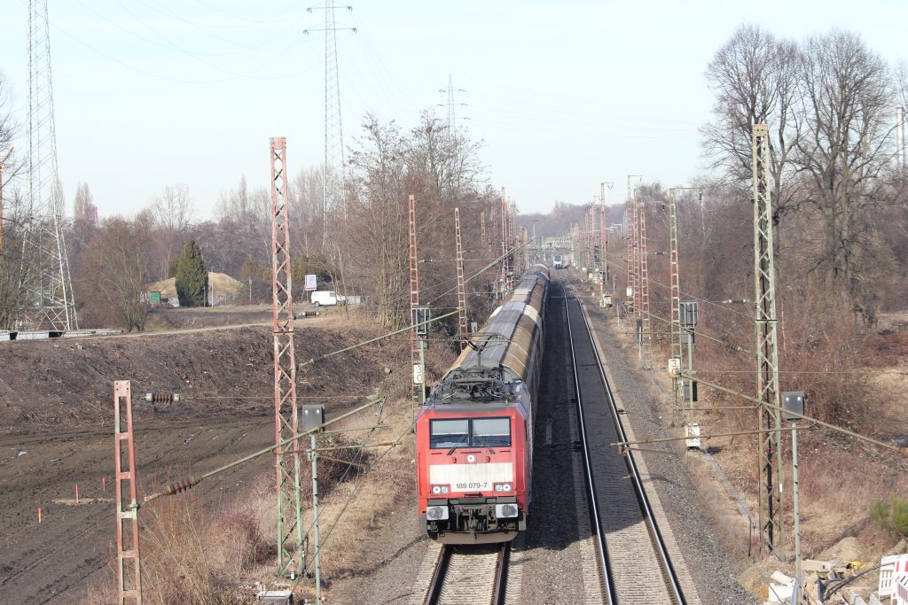 Een goederentrein in Oberhausen, Duitsland