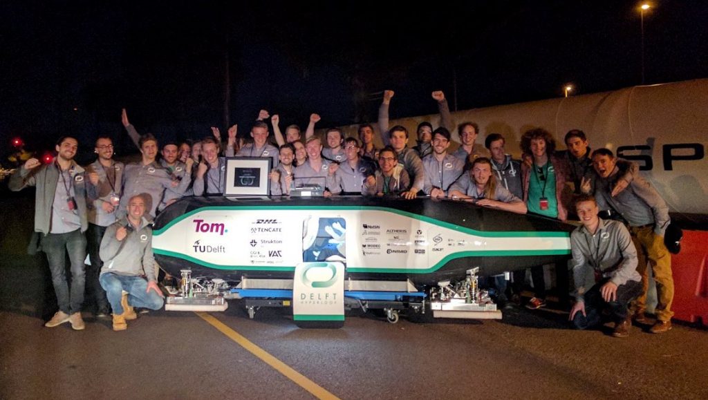 Studententeam Delft Hyperloop wint wedstrijd in Los Angeles
