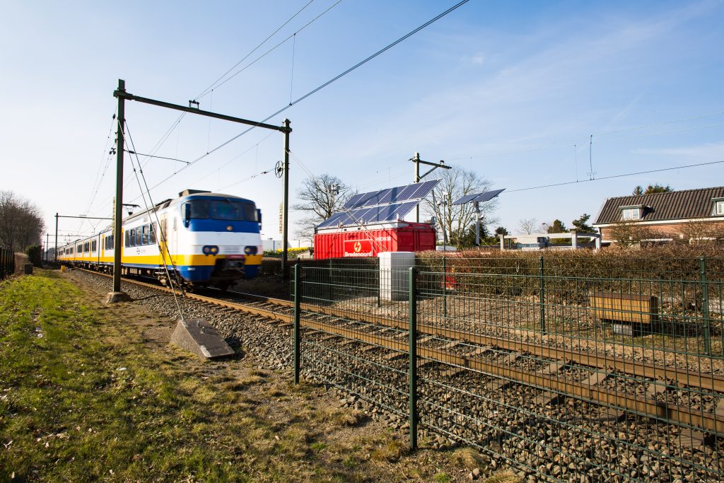 Esaver-installatie naast het spoor bij Den Dolder. Foto: Bredenoord