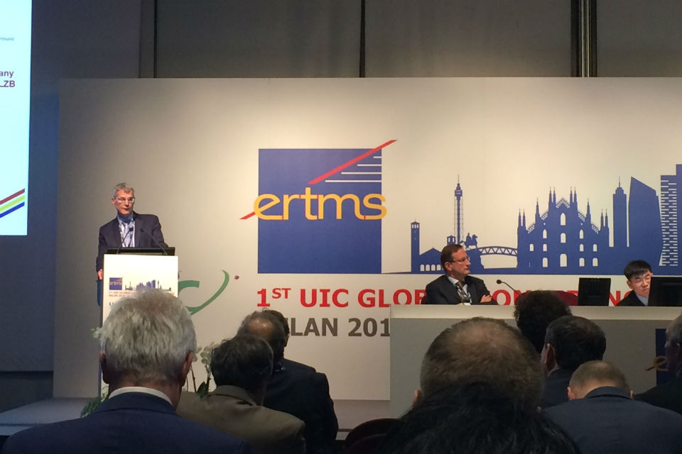Peter Zijdemans van Ricardo Rail tijdens de ERTMS-conferentie in Milaan