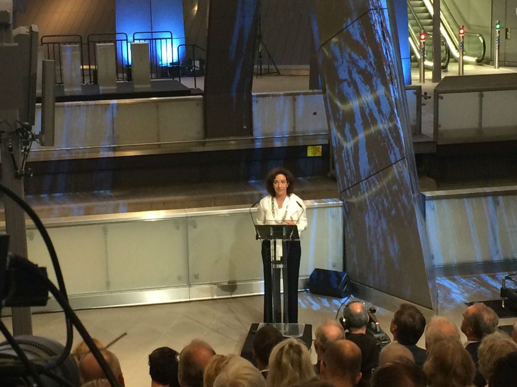 Burgemeester Femke Halsema van Amsterdam tijdens de opening van de Noord/Zuidlijn