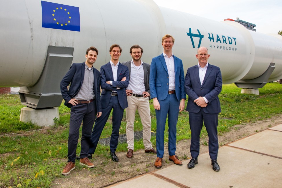 De oprichters van Hardt Hyperloop met uiterst rechts Kees Koolen