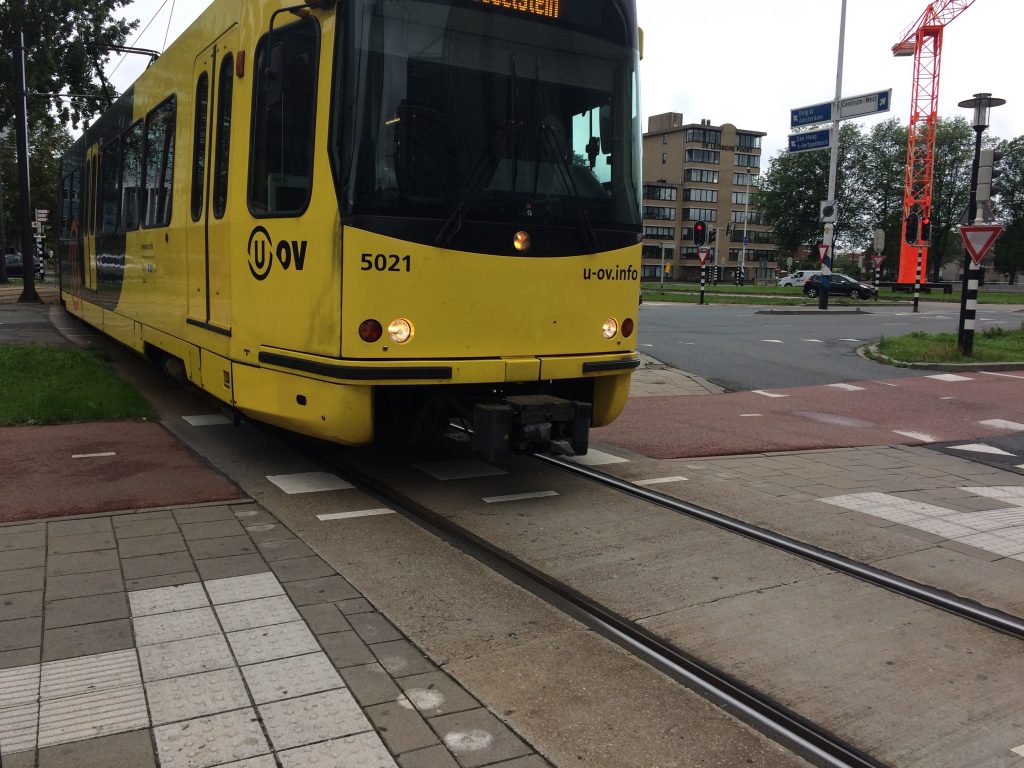 Een tram van U-OV in Utrecht