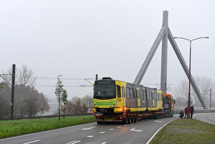 De laatste SIG-tram onderweg naar het Transport Museum, foto: Gerard van Buuren