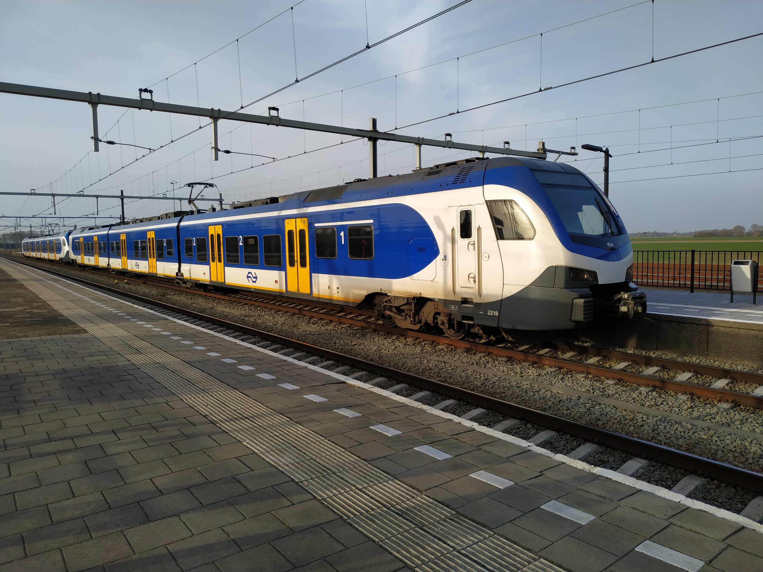 Treinverkeer bij Lage Zwaluwe opnieuw gestremd door kapotte bovenleiding