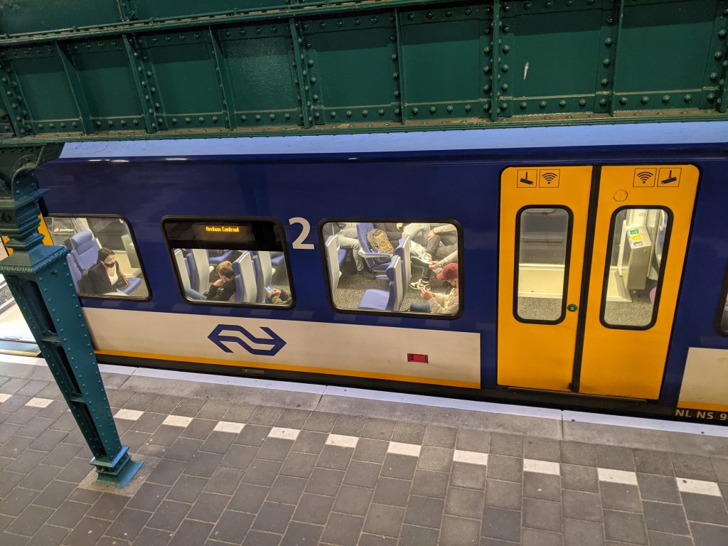 Een sprinter op station Den Bosch