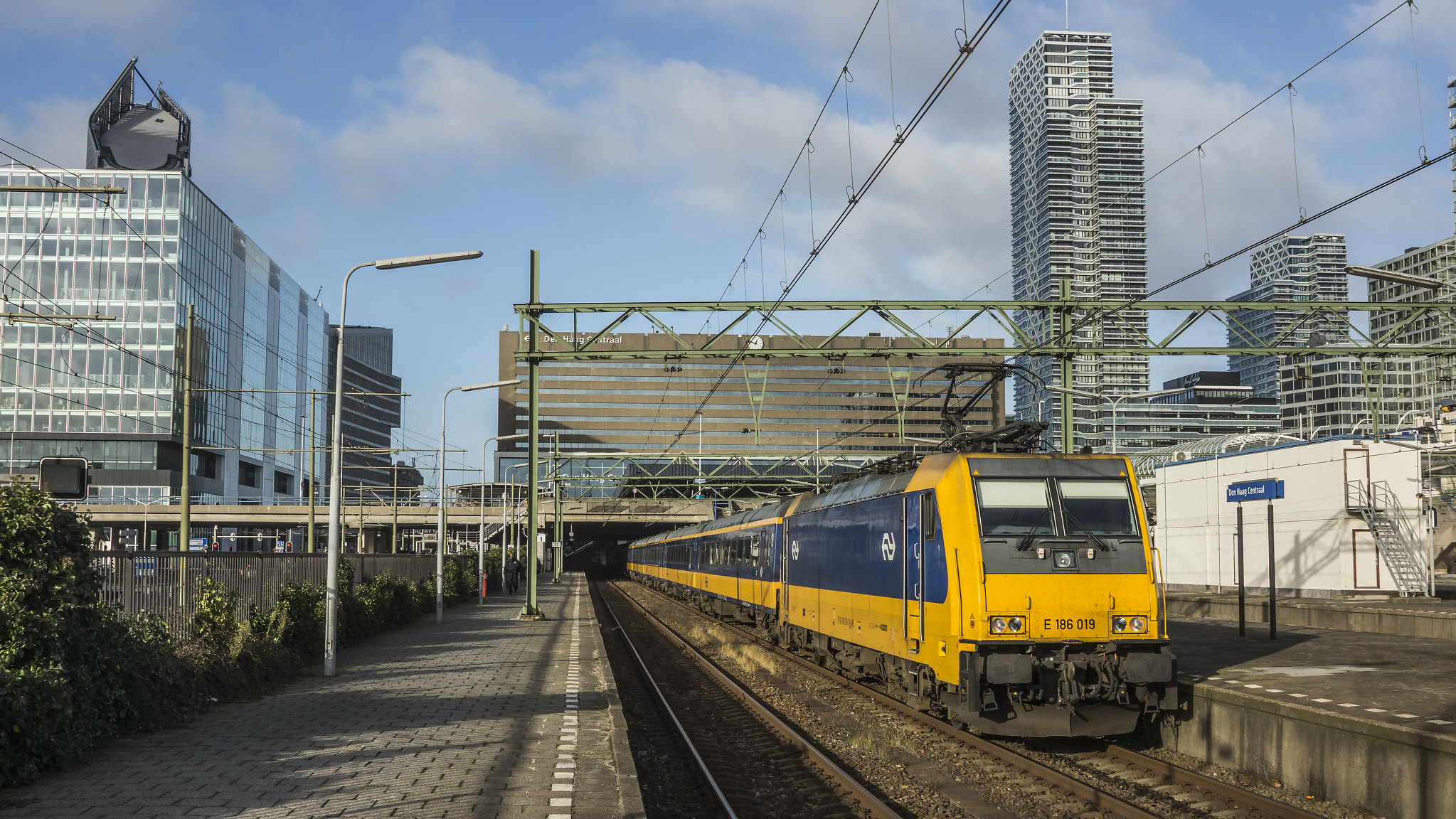 Ombouw Den Haag Centraal 17 miljoen euro duurder door afgekeurde seinen