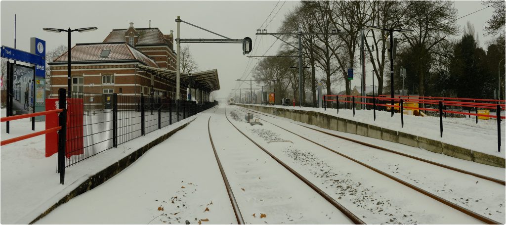 Station Tiel sneeuw 7-2-2021