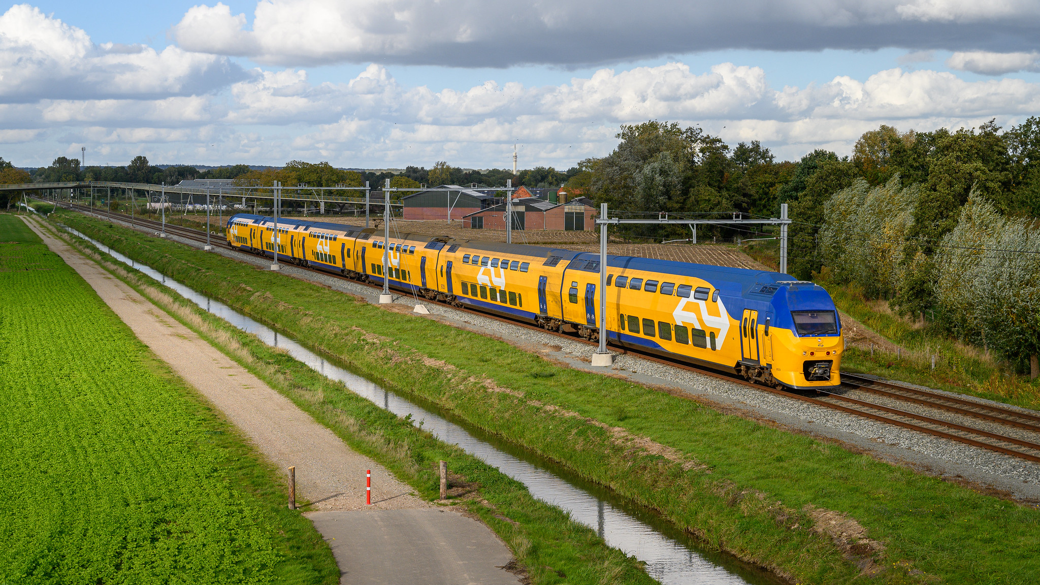 De machinist belt: ‘Ik ben net over een open overweg gereden!’