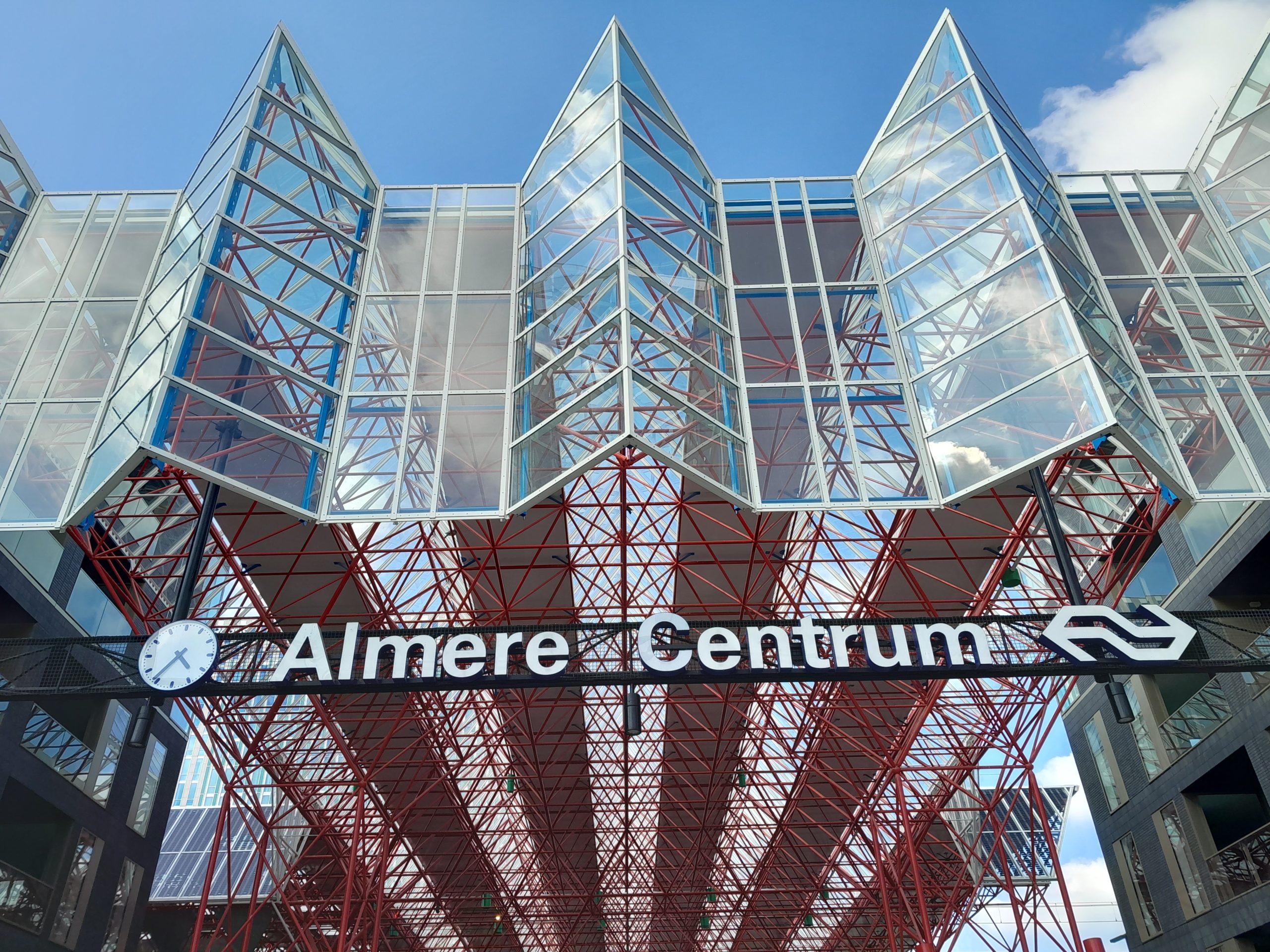 Nachttrein Almere-Amsterdam op losse schroeven nu NS zich terugtrekt