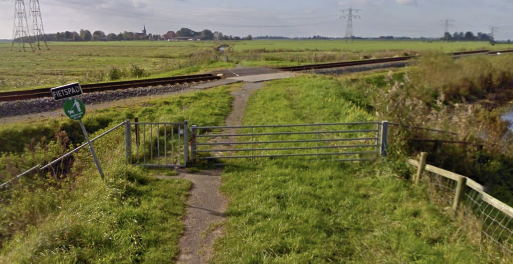 Waterspitsmuis krijgt trap, wandelaars hun spoortunnel in Deinum