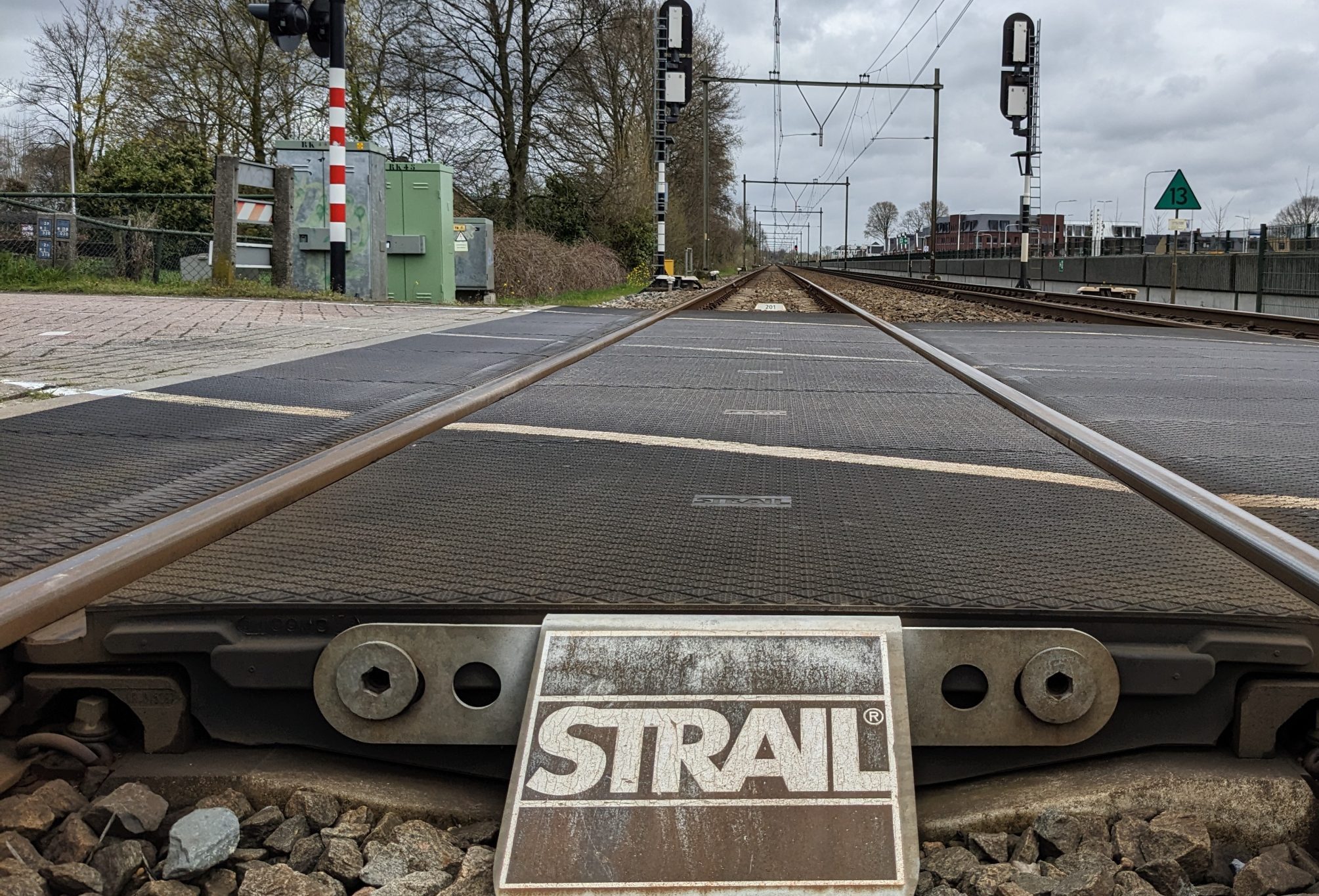 Werkzaamheden Wierden lopen 12 uur uit door regenval