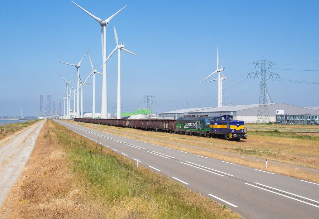 goederentrein op de Sloelijn