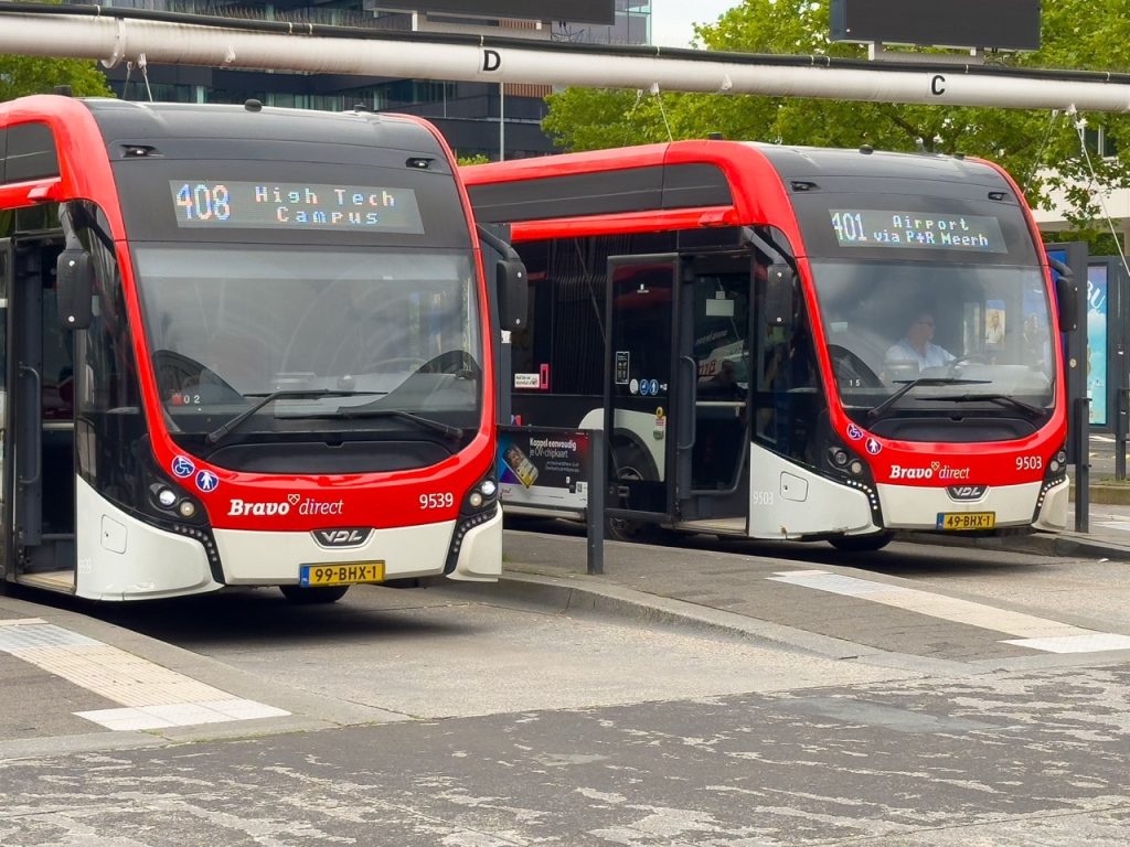 bus naar Eindhoven Airport